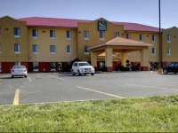 Quality Inn Litchfield 2*