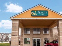 Quality Inn Aurora 2*