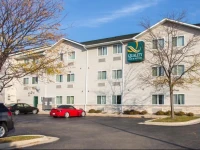 Quality Inn & Suites Loves Park 2*