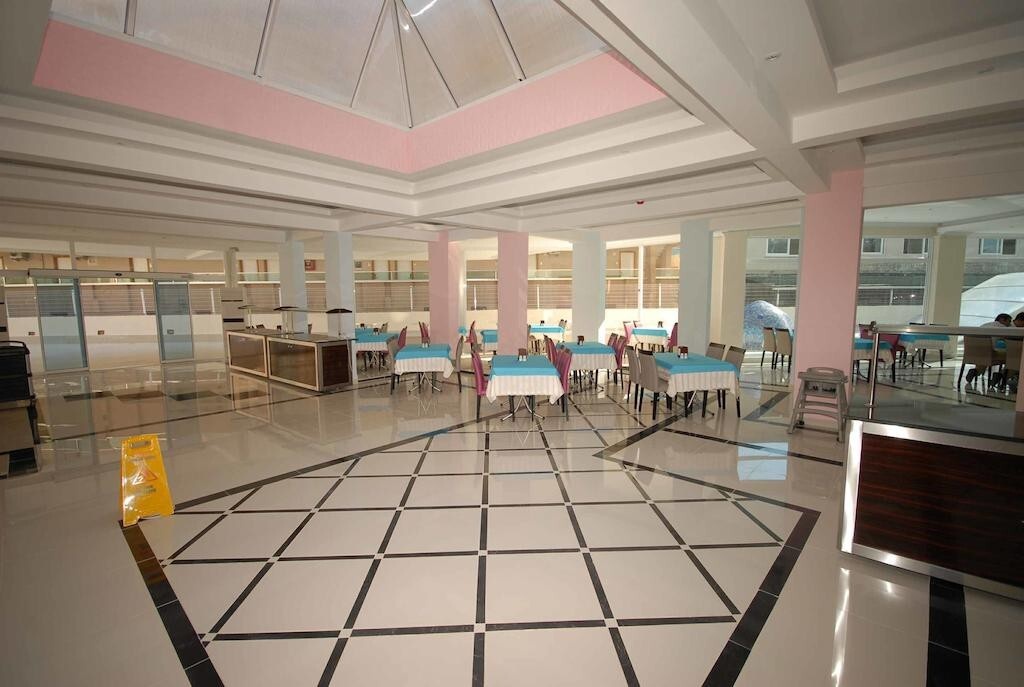 Infinity Beach Alanya 4*