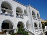 Finikas Kamari 2*
