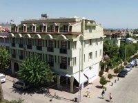 Ares City Hotel / Kami 3*