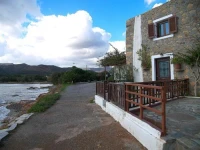 Hiona Cottage 