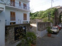 Club Hotel