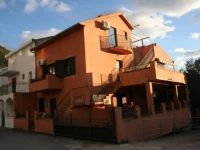 Damjana Villa  3*