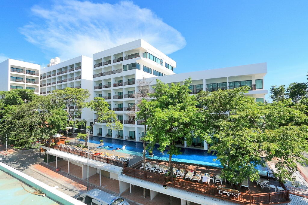 Cosy Beach Hotel 3*