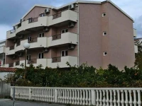 Villa Zec 3*