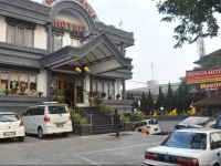 Benua Hotel Bandung 