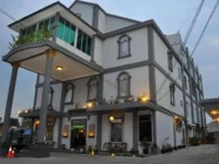 Ghotic Hotel 