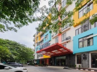 The Green Hotel Bekasi 2*