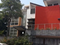 Janur Kuning Holiday Home 