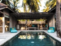 Sunset Palms Resort 