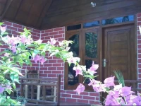 One World Bungalow 