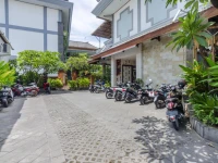 Sandat Hotel Kuta 3*