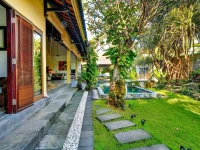 Villa Taksu Legian 4*