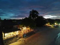 Mushroom Bay Villas Hut 3*