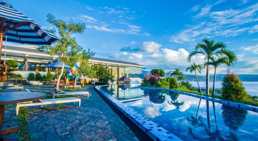 Estrella Hotel & Conference 4*