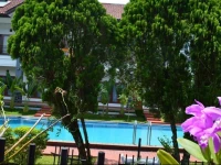 Lurus Hotel 