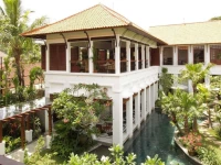 Villa Batavia 5*