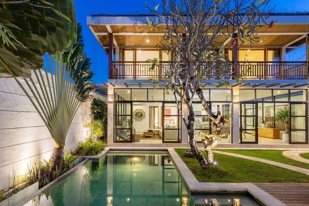 Villa Lumut 2*