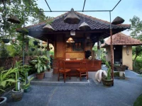 Nur Guest House 