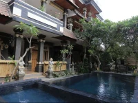 Suarsena House Bungalows 