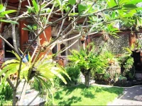 Tunjung Bungalows 
