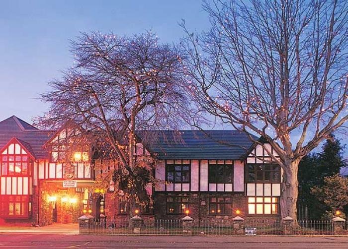 Scenic Circle Cotswold Hotel 3*