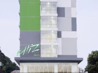 Whiz Hotel Cikini 2*