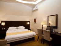 Twins Hotel 