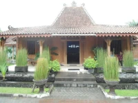 Joglo Rejodani Guest House 