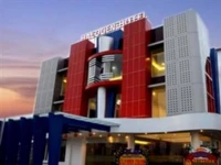 Halogen Hotel 