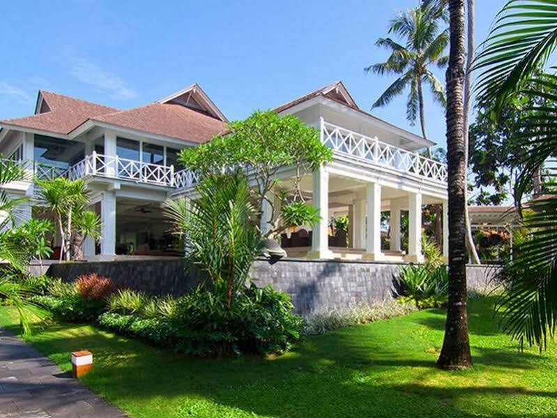 Villa Gajah Putih 3*