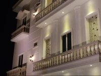 De Whitte Hotel & Coffee Shop 2*