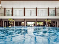 DSeason Premiere Hotel 