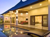 Villa Oval 4*