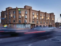 Holiday Inn Express West Los Angeles 2*