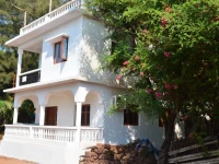 George House / Р”Р¶РѕСЂРґР¶ С…Р°СѓСЃ 