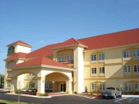 La Quinta Inn and Suites 3*