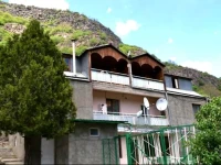 Iris Hotel 3*