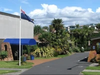 Cobblestone Court Motel 