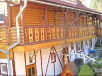 Smerekova Hata Guest House Rahiv / Гостиный двор Смерекова Хата 