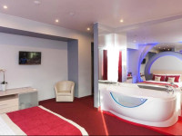 Garnet Hotel