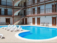 Villa Laguna Guest House
