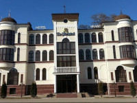 Le Bristol Hotel