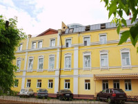 Grin Hotel