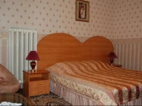 Отель Золотая Середина 3*