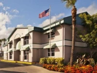 Super 8 Kissimmee 2*