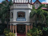 Le Petit Hotel 3*