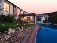 Owhanake Bay Estate 4*